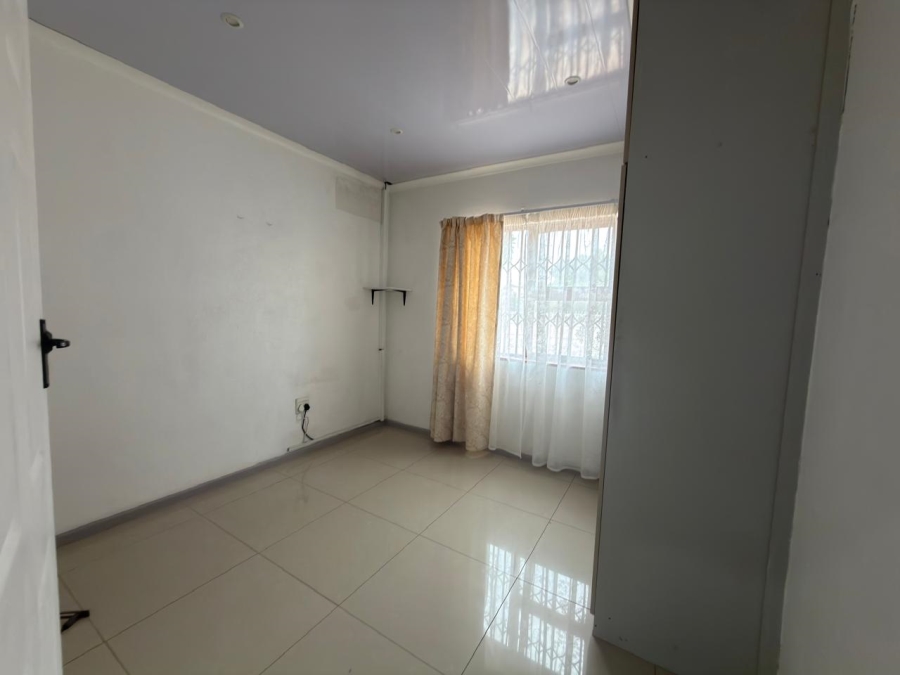 3 Bedroom Property for Sale in Sanddrift Western Cape